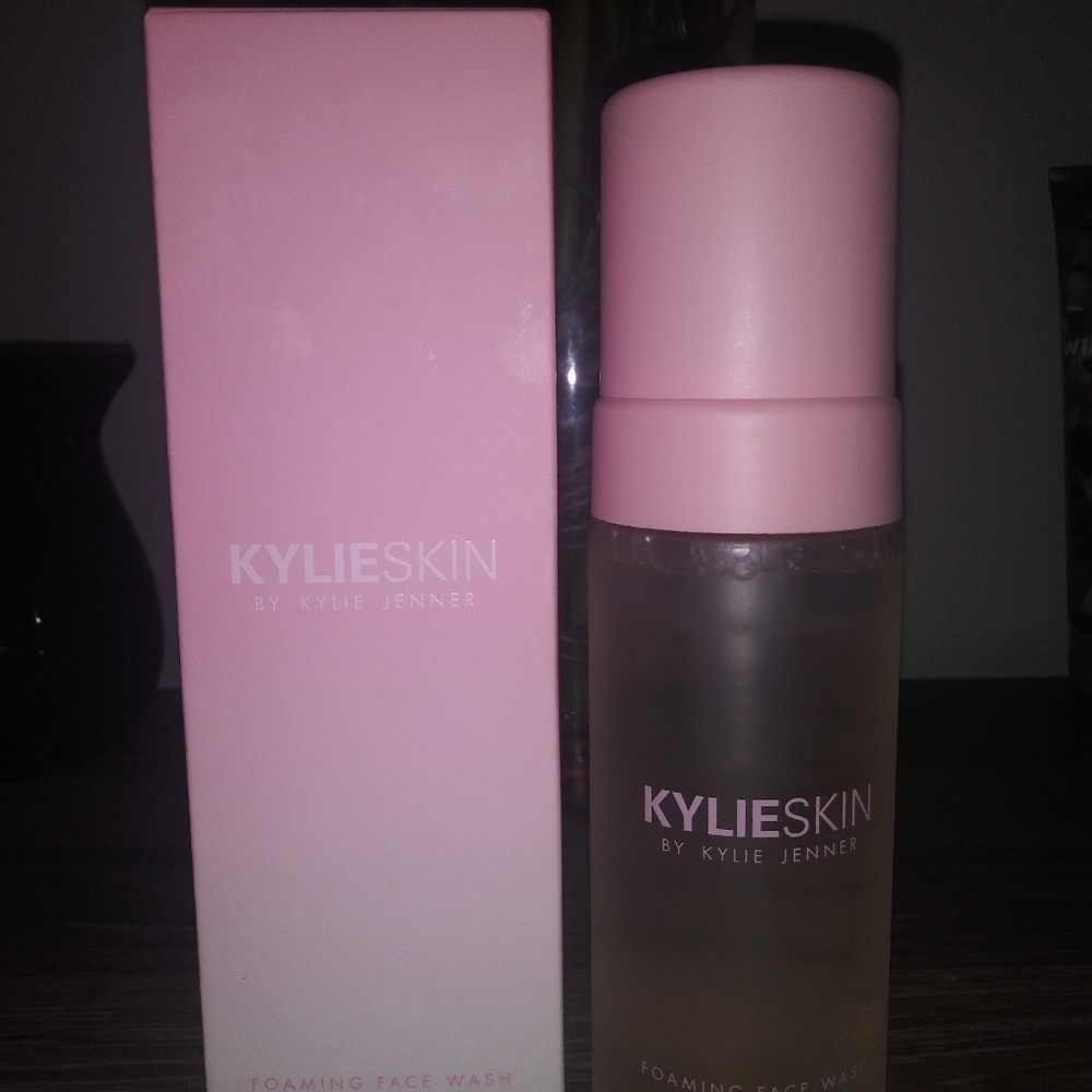 Kylie Skin Facial Cleanser